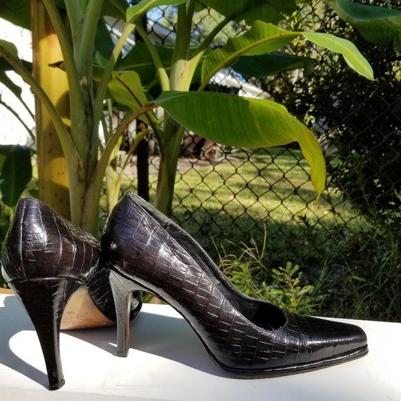 SOLD MaxAzria black all leather croc 9 heels Italy - Picture 3 of 7